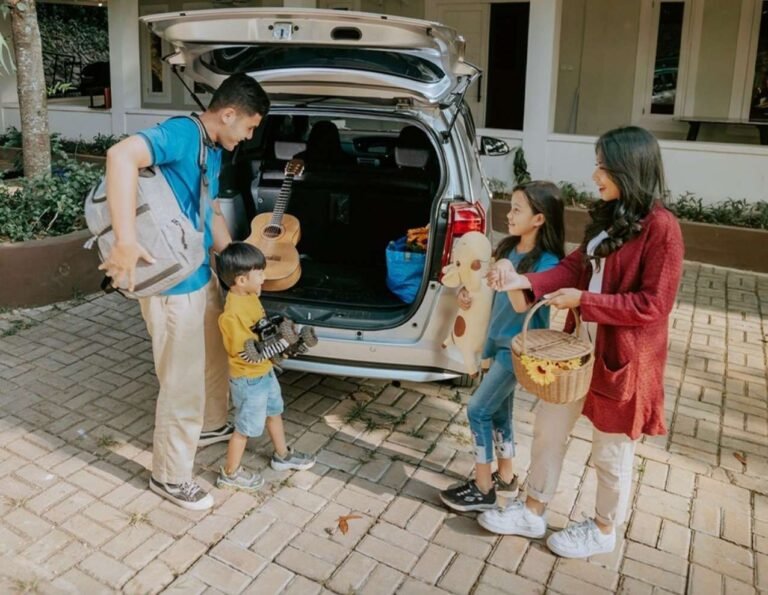 Gratis atau Bayar? Ini Aturan Serah Terima Sewa Mobil Tanjung Pinang di Bandara & Pelabuhan